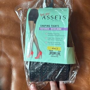 Assets by Spanx NWT Shaping tights textured wishbone Black Size‎ 1 or Size 2